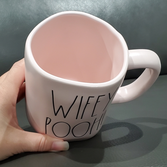 Rae Dunn coffee mug WIFEY POOH light pink - Picture 4 of 4
